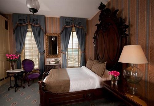 The Golden Lamb Hotel Ливан Екстериор снимка