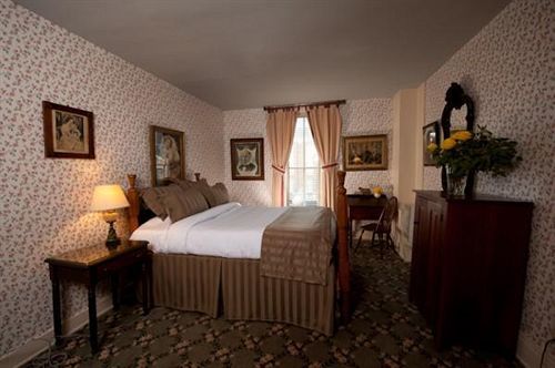 The Golden Lamb Hotel Ливан Екстериор снимка